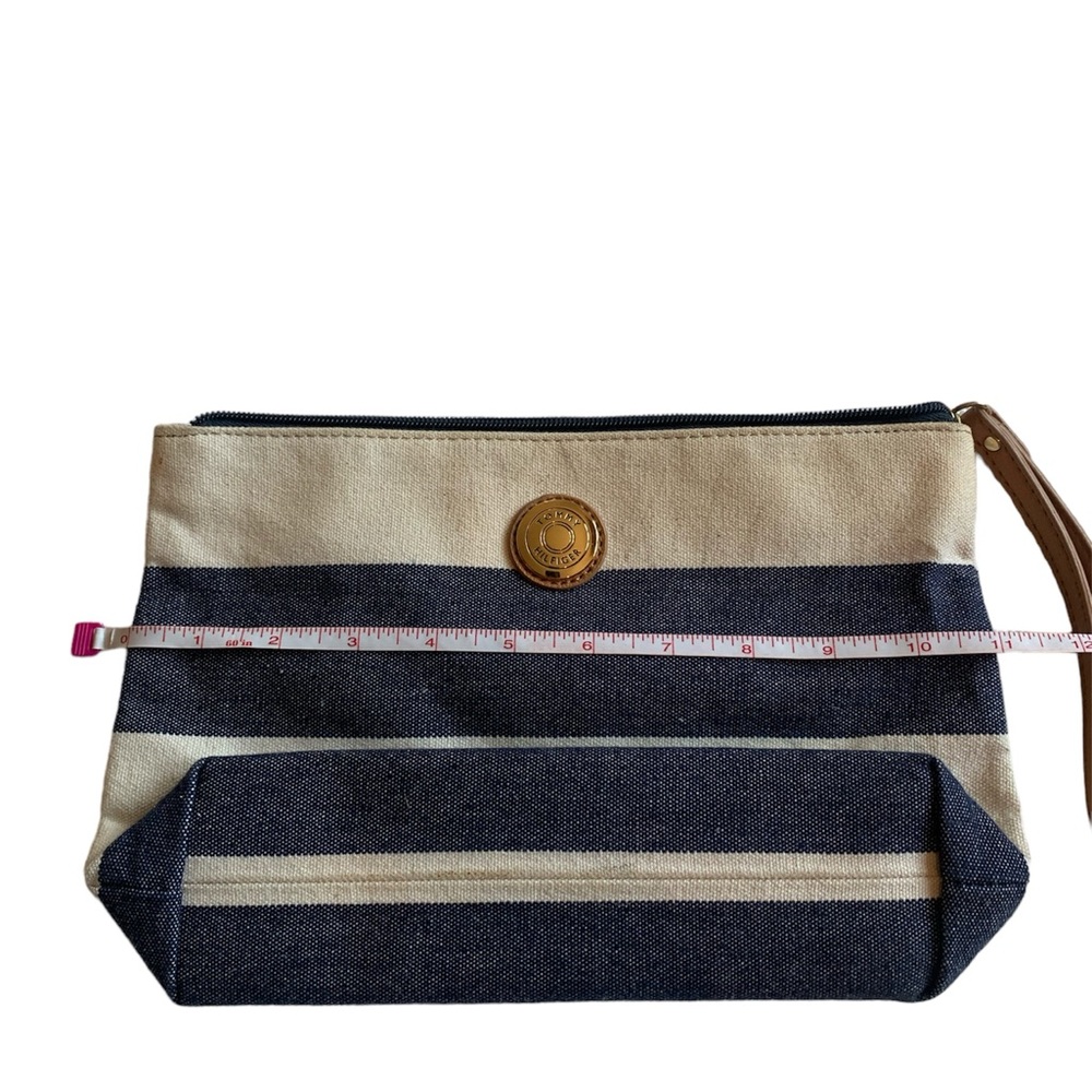 NWOT Tommy Hilfiger Pouch